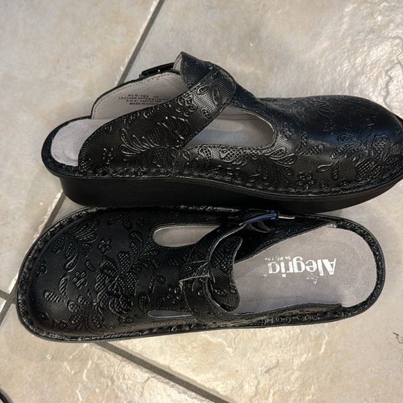 Algeria Hello Doily Mary Jane clog size EU 39/ US9 - Picture 6 of 7